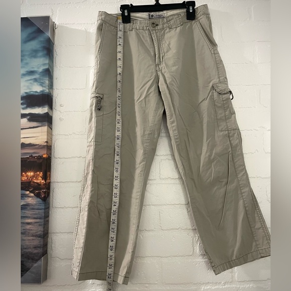 Size 8 cargo capri Columbia pants 🛍 - Picture 3 of 16